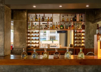 Bar con Mezcales LOS OSUNA del Hotel Don Pelayo Mazatlán
